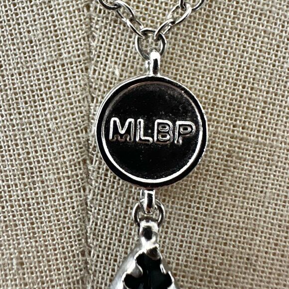 New York Yankees MLBP Necklace with Blue Crystal Drop - Picture 6 of 10